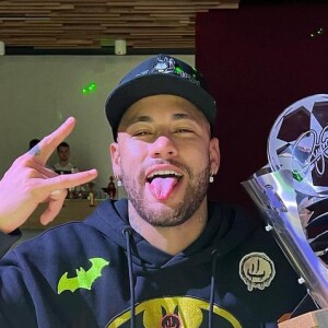 Neymar organizou torneio de pôquer e saiu como campeão