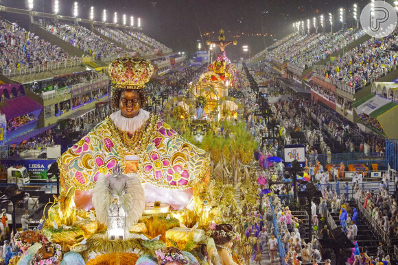 Carnaval 2022 no Rio: a Marquês de Sapucaí, aliás, seria um exemplo de que a festa em arenas e lonas culturais poderia funcionar