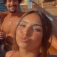 Mariana Rios foi vista aos beijos com Bruno Montaleone durante viagem