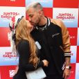 Viih Tube trocou beijos com Lipe Ribeiro em première de filme