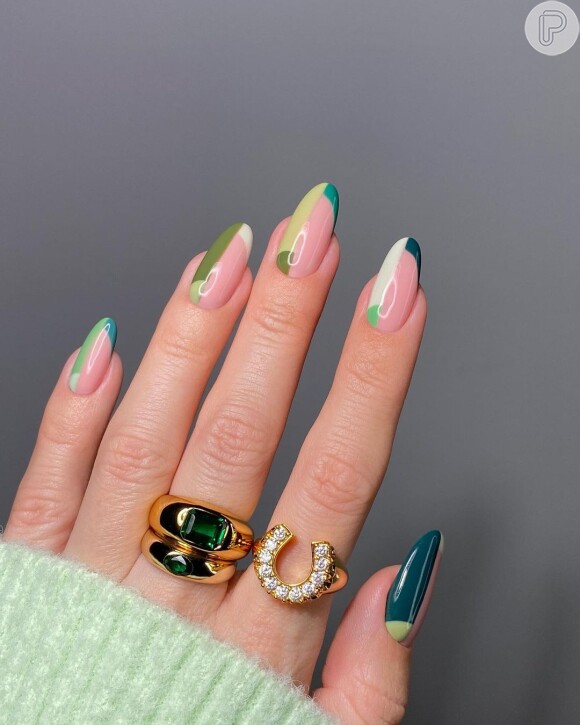 Verde em nail art: a cor tendência também conquista as unhas em 2022