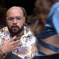 'BBB 22': Tiago Abravanel é flagrado por Naiara Azevedo ao fazer confissão sobre sua amizade