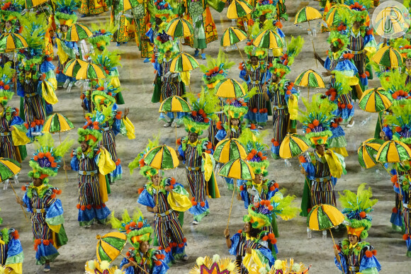 Carnaval 2022 no Rio: já os desfiles oficiais das escolas de samba, por cobrarem ingresso, permitem que as autoridades tenham maior controle de quem estará presente