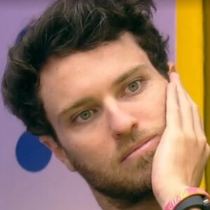 'BBB 22': Lucas, que acompanhava a discussão entre Natália e Eslovênia, confirmou as palavras da designer de unhas