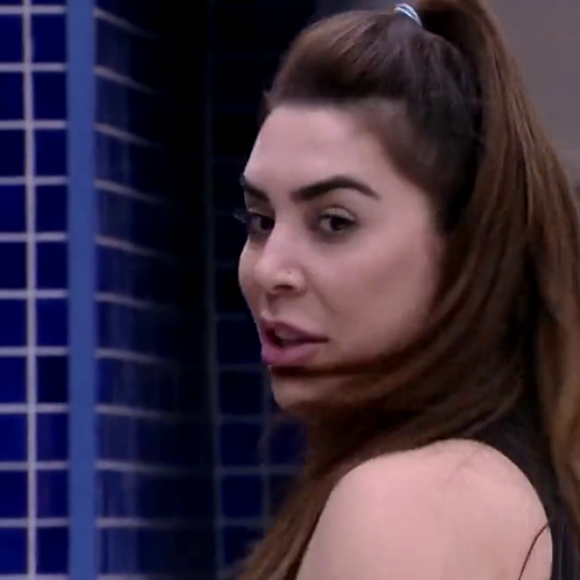 BBB 22: Naiara Azevedo disparou: 'O bicho pega pro seu lado, não me tira de louca que eu não sou'