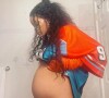 Rihanna grávida! Barriga de gravidez é exibida em foto publicada pela cantora