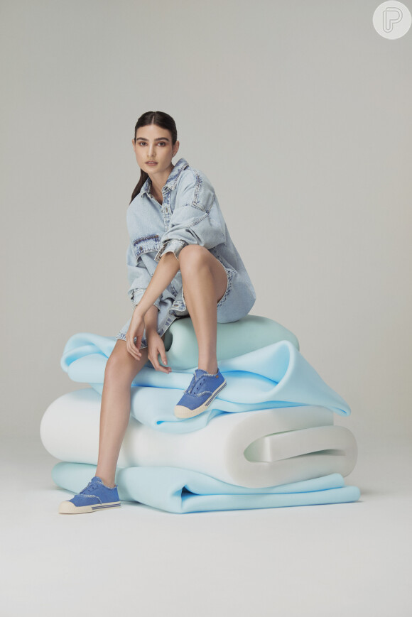 Jeans para os pés: AnaCapri apresenta coleção com tecido icônico da moda