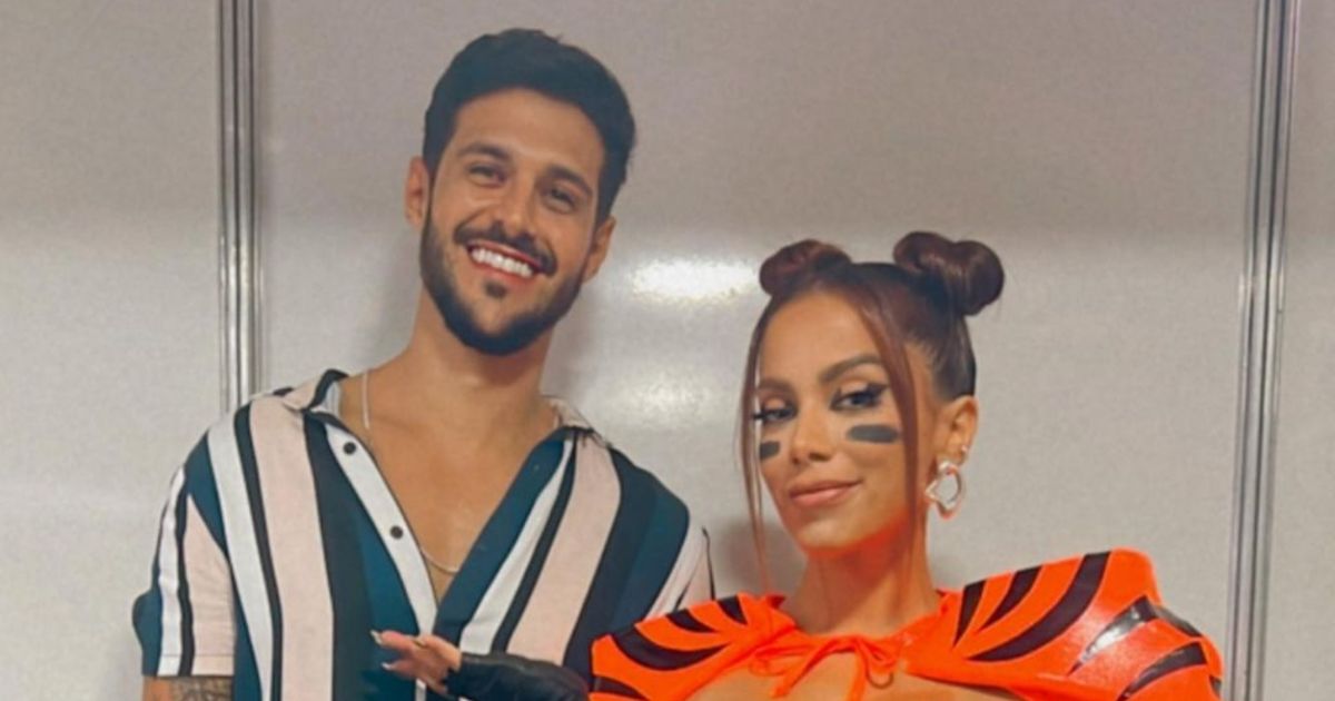 Anitta e ex-BBB Rodrigo juntos? Cantora é flagrada nos braços do ex-brother. Vídeo! - Purepeople