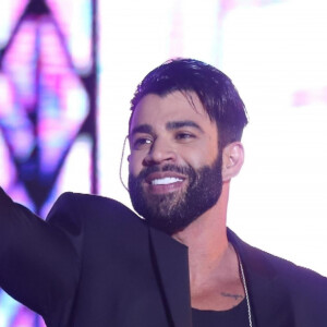 Gusttavo Lima está sendo processado por incluir em letra de música número de telefone existente