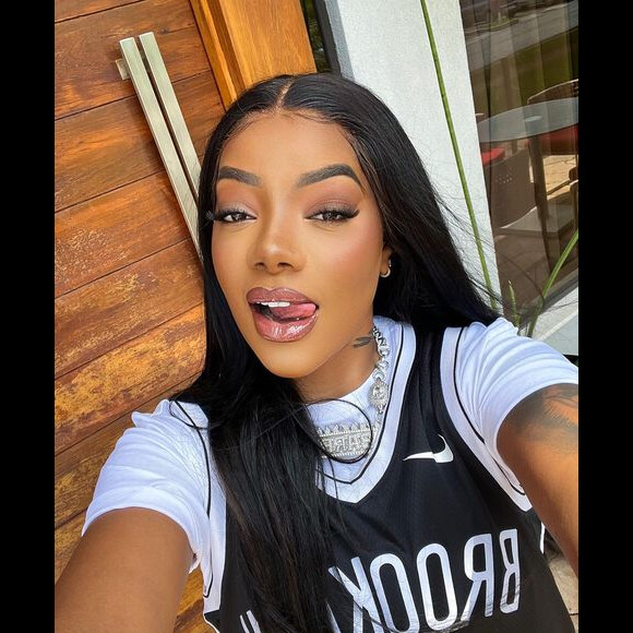 Ludmilla tem inclusive uma lace que é bastante semelhante a uma das favoritas de Brunna Gonçalves, levando o público a questionar se seria a mesma