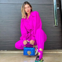 Virgínia Fonseca combina tênis de salto com roupas rosa e web reage: 'Inimiga da moda'