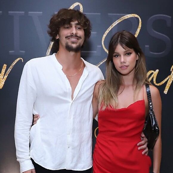 Bruno Montaleone e Clarissa prestigiaram a festa de aniversário de Carol Sampaio