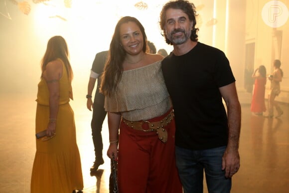 Eriberto Leão e a mulher, Andréa Leal, celebraram aniversário de Carol Sampaio