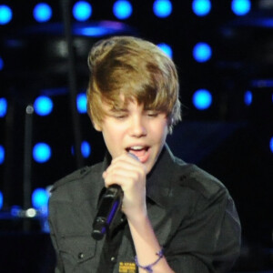 Justin Bieber tinha apenas 16 anos quando foi entrevistado pela primeira vez por Eliana