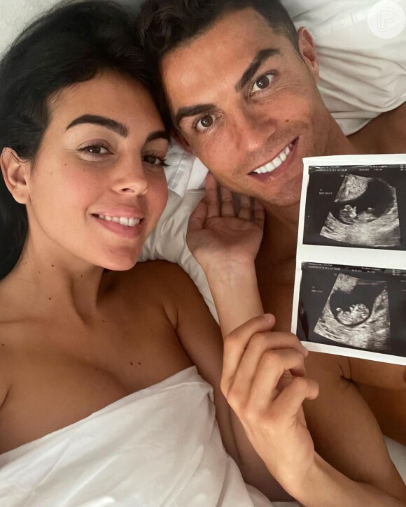 Georgina Rodríguez e Cristiano Ronaldo anunciaram a gravidez em outubro
