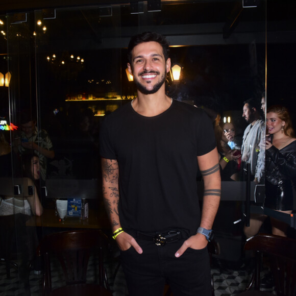 Sem identidade e com o rosto coberto pelos aparelhos da intubação, Rodrigo Mussi também não foi reconhecido pela equipe médica