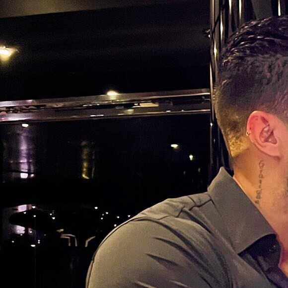 Revelação de Rico sobre Bil e Erika foi feita nos Stories do ex-A Fazenda