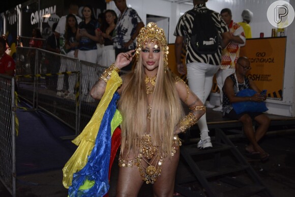 Rafaella Santos foi criticada na web por desempenho como musa do Salgueiro