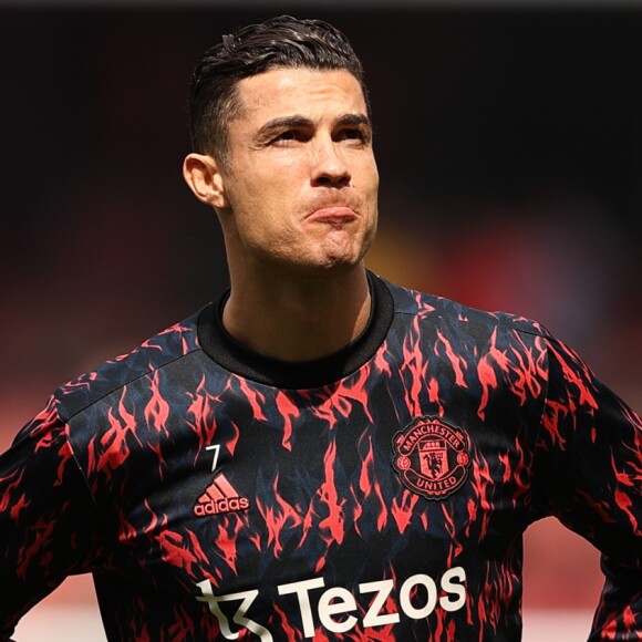 Cristiano Ronaldo faz homenagem a filho que morreu durante o parto