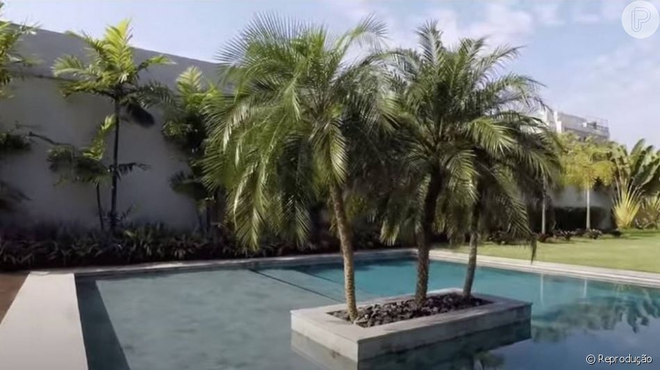 Mansão de Nadine tem 1.071m²