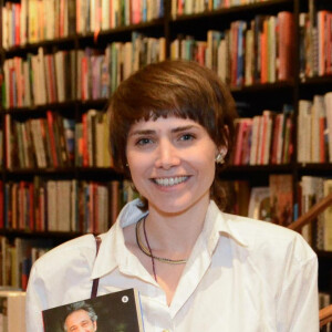 Leticia Colin no lançamento da biografia de Domingos Montagner