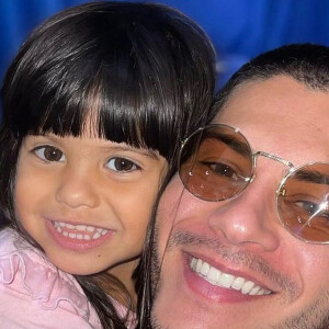 Arthur Aguiar ficou chocado com o gosto peculiar da filha, Sophia