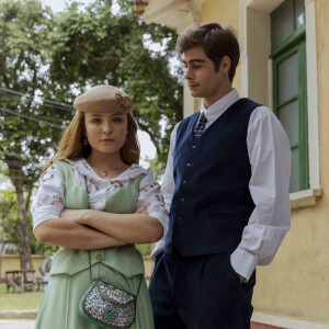 Isadora (Larissa Manoela) e Davi (Rafael Vitti) são ex-namorados na novela 'Além da Ilusão'