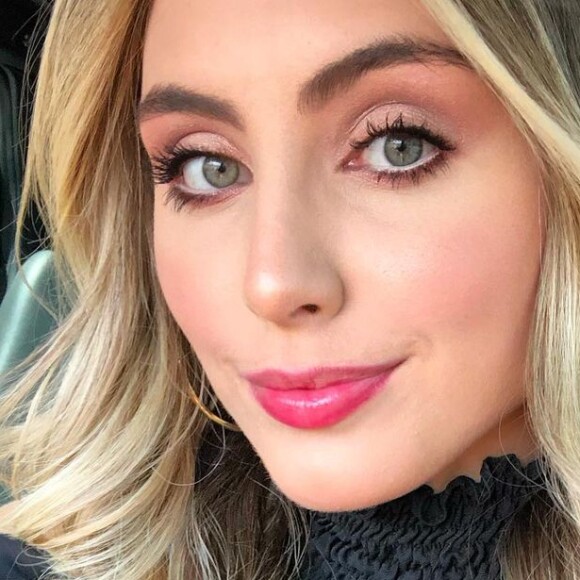 Nicole Melo ganhou mais de 25 mil seguidores após a notícia do affair com Murilo Huff
