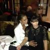 Kim Kardashian posa ao lado de amiga em jantar, em 19 de março de 2013
