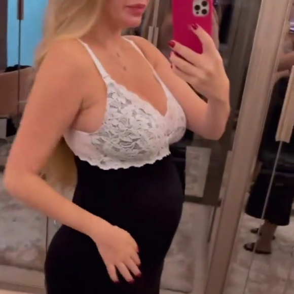 Bárbara Evans tem documento a diminuição da barriga desde o 4º dia após o parto de Ayla