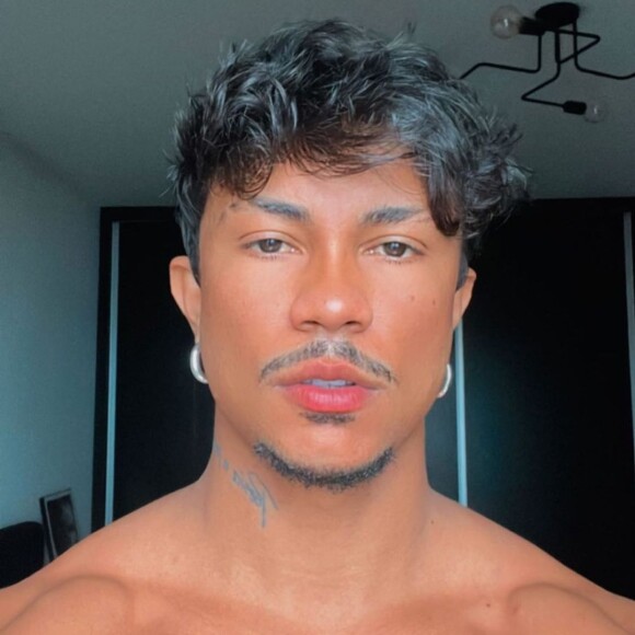 Xamã e Yasmin Brunet foram vistos juntos na boate Vitrinni, em São Paulo