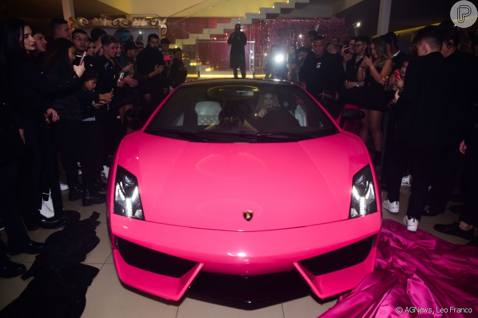 Melody ganha Lamborghini rosa: cor fake e 13 anos de uso. Saiba preço e  mais detalhes!: fotos - Purepeople