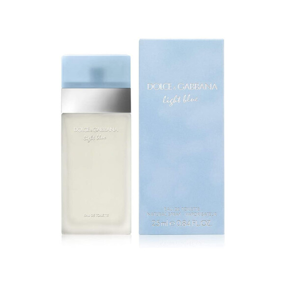 No Inverno, perfumes frescos também podem ser uma opção: para isso, escolha o Light Blue Feminino Eau de Toilette, de Dolce & Gabbana
