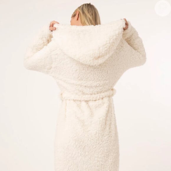Conforto depois do banho no Inverno é garantido com o Roupão de Fleece com Capuz, da C&A