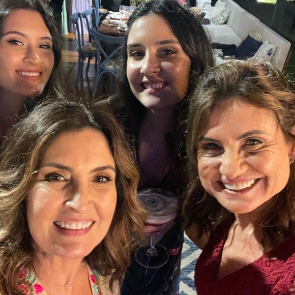 O casamento foi da filha da também jornalista da TV Globo Isabela Scalabrini