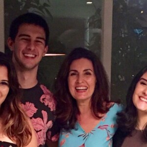 William Bonner e Fátima Bernardes são pais dos trigêmeos Laura, Beatriz e Vinícius