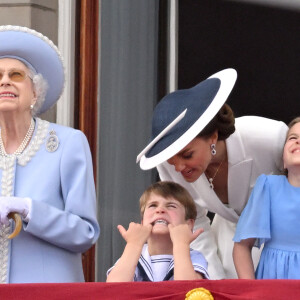 A aparição de Princesa Charlotte com irmãos Louis e George roubou a cena em evento real