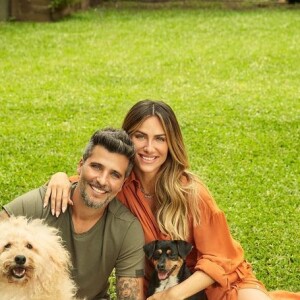 Bruno Gagliasso e Giovanna Ewbank colocam os pets em suas prioridades