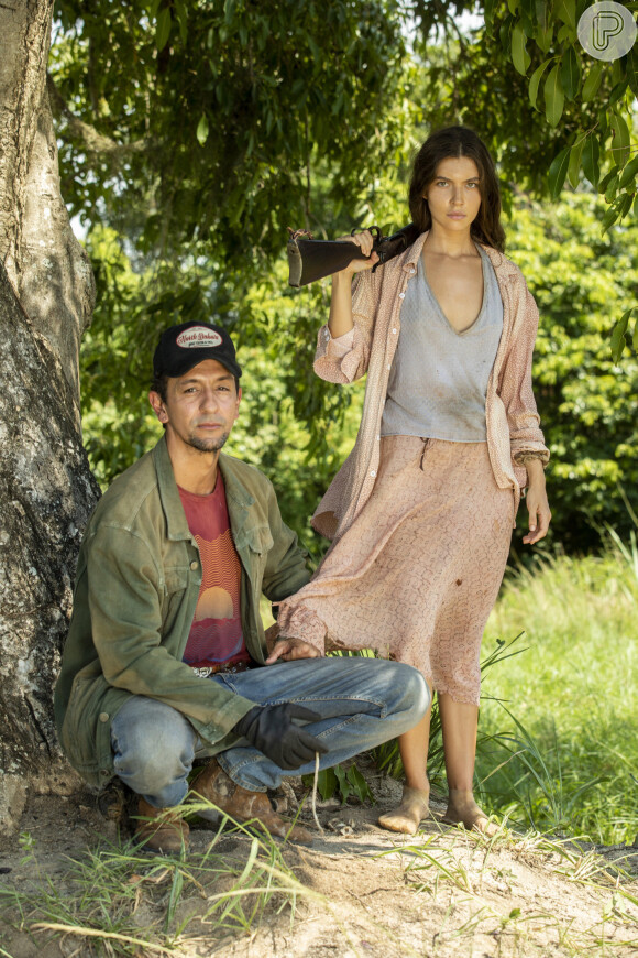 Novela 'Pantanal':  Após clima de romance com Zé Lucas (Irandhir Santos), Juma (Alanis Guillen) descobre que está grávida