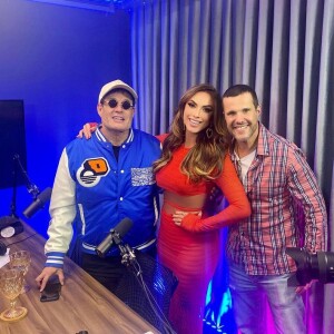 Nicole Bahls participou do Podcast Papagaio falante, com Sérgio Mallandro e Renato Rabelo