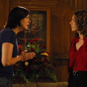 Flora (Patricia Pillar) e Donatela (Claudia Raia) são rivais na novela 'A Favorita'