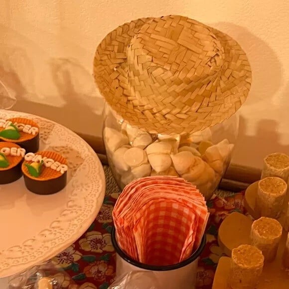 Festa foi temática e contou com comidas típicas do São João