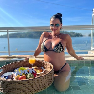 Grávida, Viviane Araujo decidiu expor detalhes da gestação para encorajar mulheres que também lutaram para realizar o sonho de ser mãe