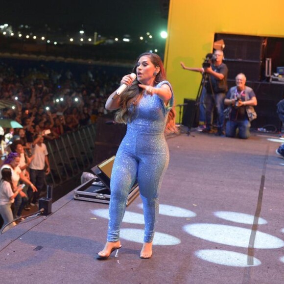 Simone Mendes conquistou o público e apresentou um repertório que não deixou ninguém parado