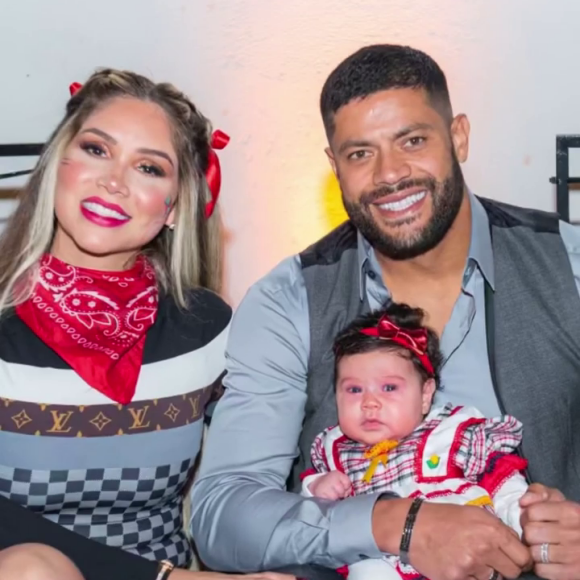 Hulk e Camila Ângelo fizeram um arraial para a família