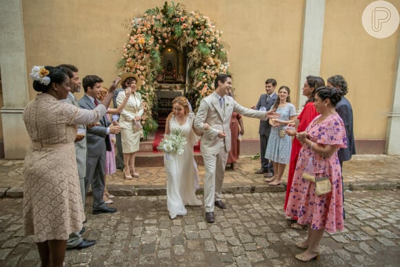 Casamento de Isadora e Joaquim reúne as mães dos noivos, Violeta e Úrsula, na novela 'Além da Ilusão'