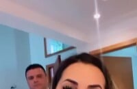 Deolane Bezerra publicou um vídeo ao lado dos policiais, que confirmam que nada ilícito foi encontrado na mansão