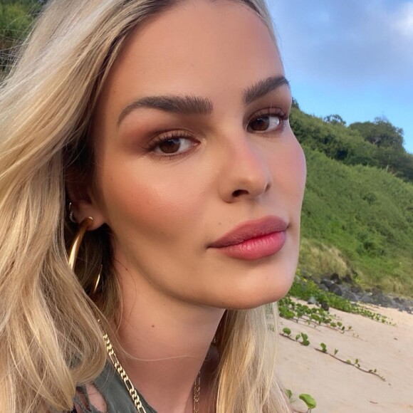 Yasmin Brunet deu mais um indício de que a relação entre ela e Xamã é de muita intimidade