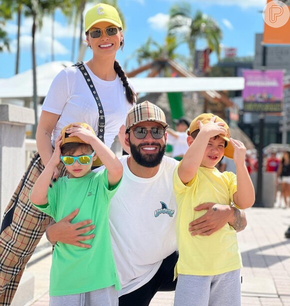 Andressa Suita e Gusttavo Lima curtiram férias dos filhos na Disney