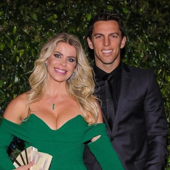 Karina Bacchi confirmou fim do casamento de quatro anos com Amaury Nunes em maio de 2022